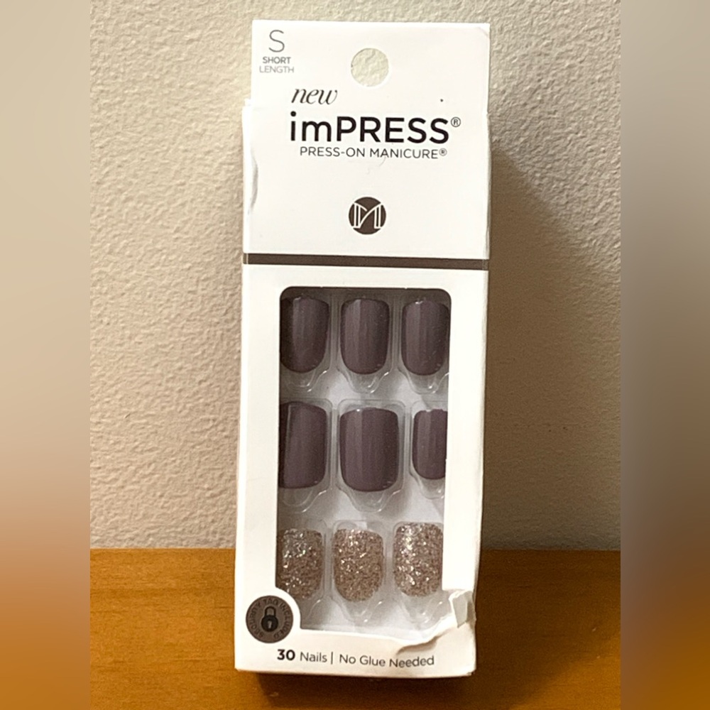 KISS imPRESS Press-on Manicure - Flawless, Short